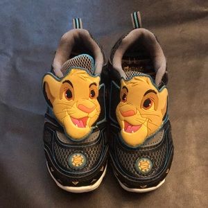 Size 11 Lion King Light up sneakers